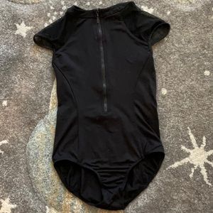 Bloch leotard for girls mesh flower back and zipper in front size: youth small